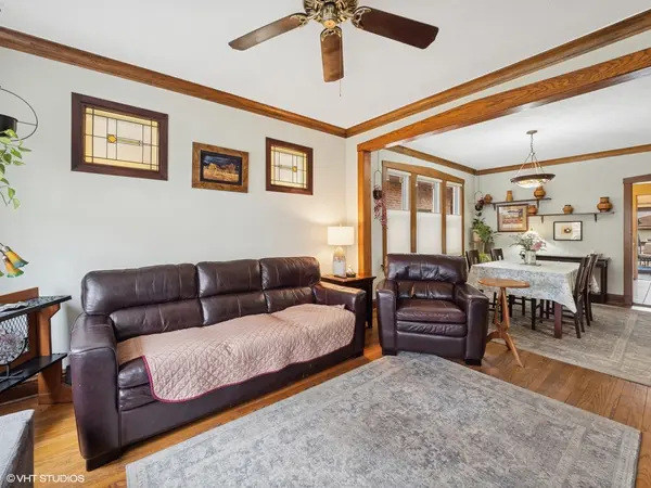 3328 Vernon AVE, Brookfield, IL 60513