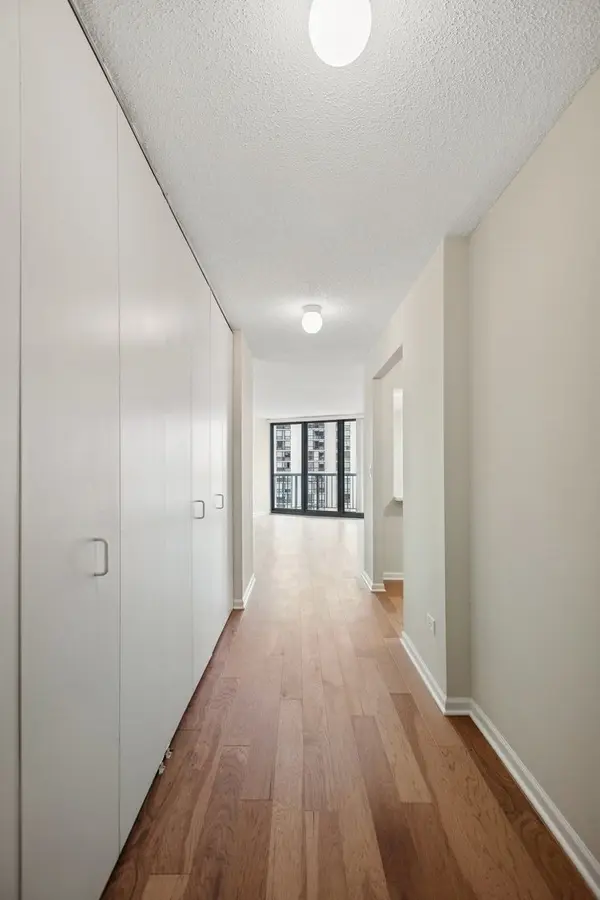 111 W Maple ST #1805, Chicago, IL 60610