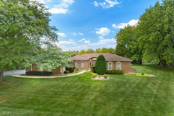 59 Watergate DR, South Barrington, IL 60010