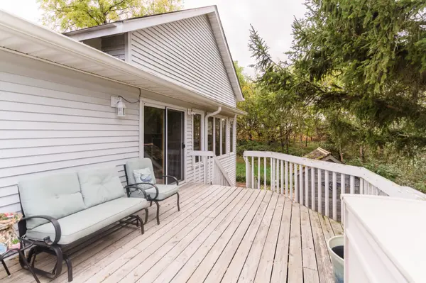 1406 Wheeler RD, Cherry Valley, IL 61016