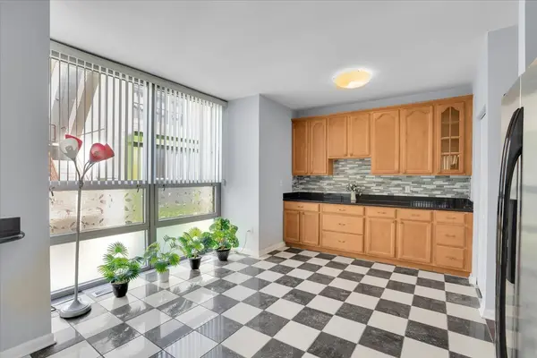 2241 S Archer AVE #4, Chicago, IL 60616