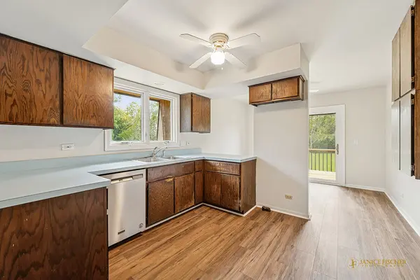 9213 High Meadow LN, Bull Valley, IL 60098