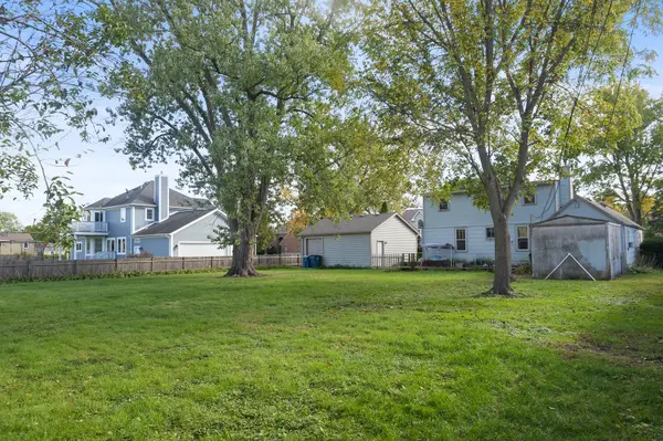 139 E Anita AVE, Mount Prospect, IL 60056
