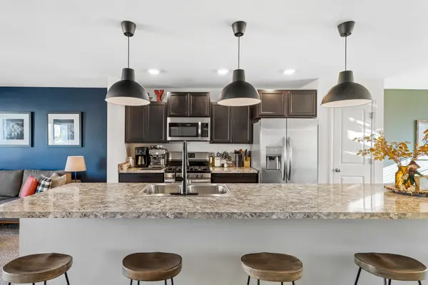 2415 Bella DR, Pingree Grove, IL 60140