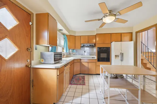 9020 S Constance AVE, Chicago, IL 60617