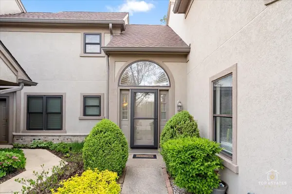 28 Ascot CIR, Schaumburg, IL 60194