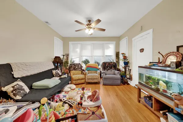 3951 S CAMPBELL AVE, Chicago, IL 60632