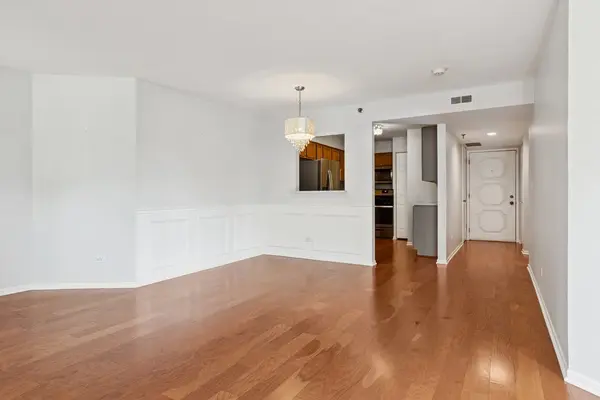 2880 Torrey Pine LN #2F, Lisle, IL 60532