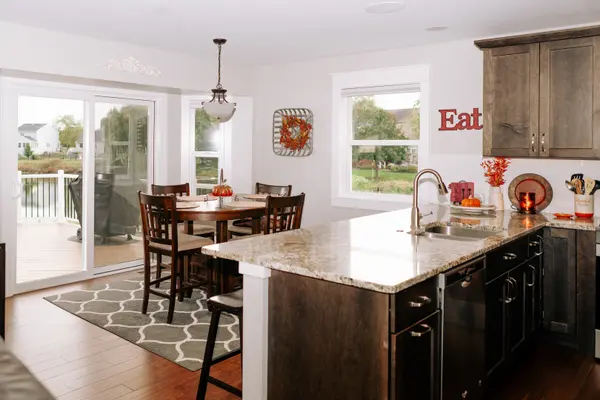1307 Fairlee CT, Sandwich, IL 60548