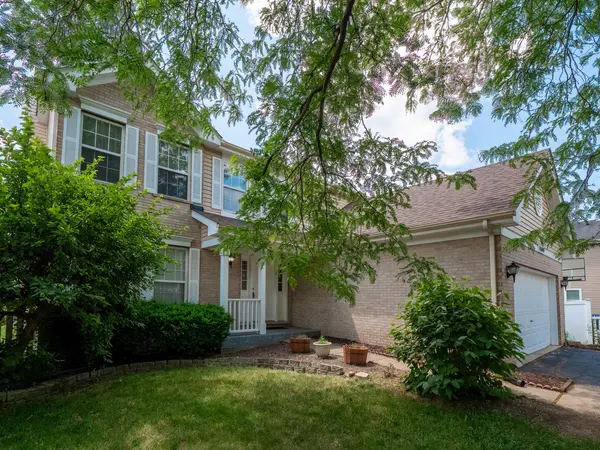 1040 Sanctuary LN, Naperville, IL 60540