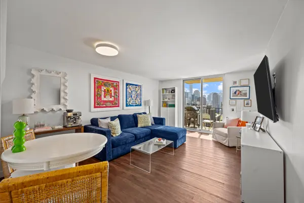 1212 N LASALLE ST #2107, Chicago, IL 60610