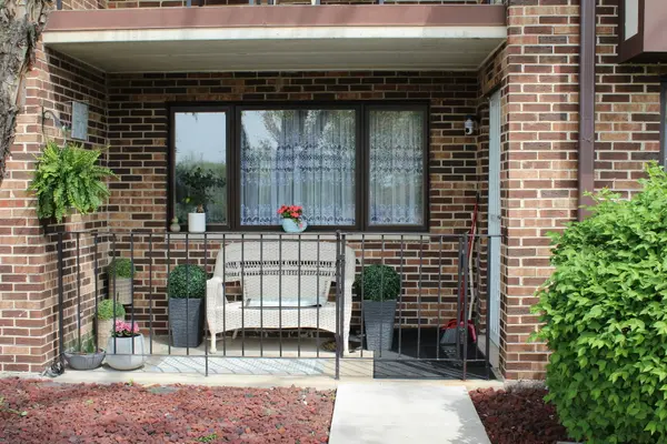 10508 Ridge Cove DR #18D, Chicago Ridge, IL 60415
