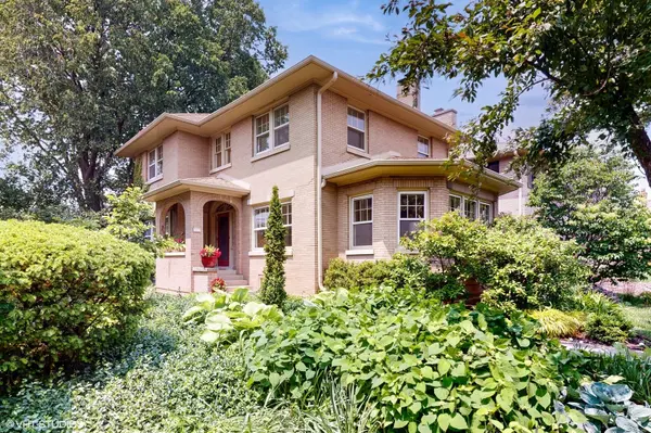 1009 N Oak Park AVE, Oak Park, IL 60302