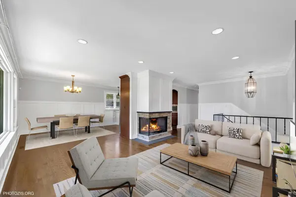 2079 E Parkview CIR, Hoffman Estates, IL 60169