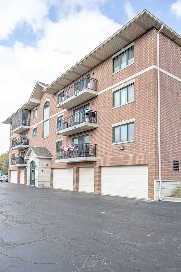 6830 W WINDING TRL #102, Oak Forest, IL 60452