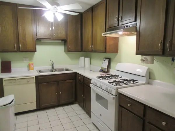 1053 W Ogden AVE #236, Naperville, IL 60563