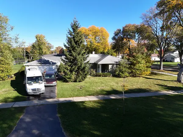 4209 Owl DR, Rolling Meadows, IL 60008