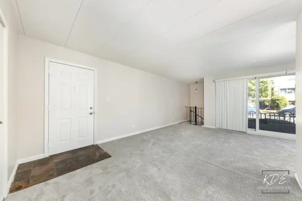 10336 S Keating AVE #102, Oak Lawn, IL 60453