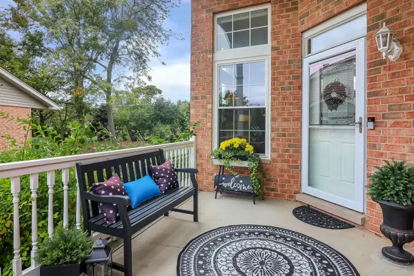 11348 Wild Berry LN, Mokena, IL 60448