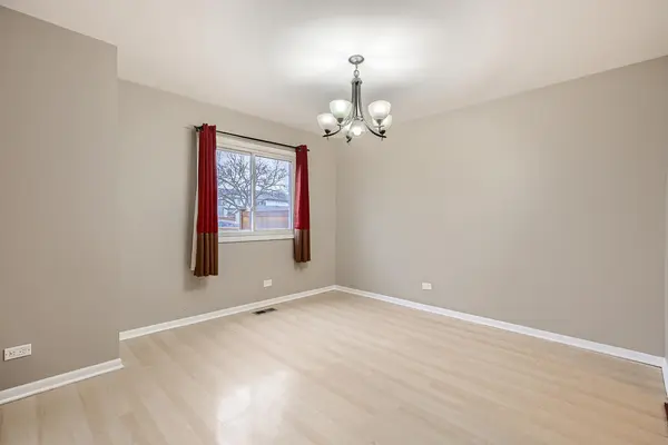 409 Hazelwood TER, Buffalo Grove, IL 60089
