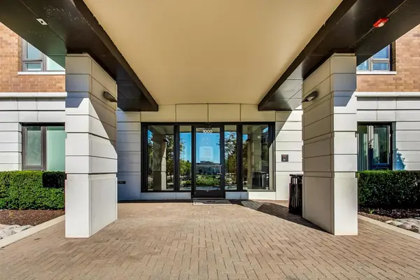 1000 Village Center DR #105, Burr Ridge, IL 60527