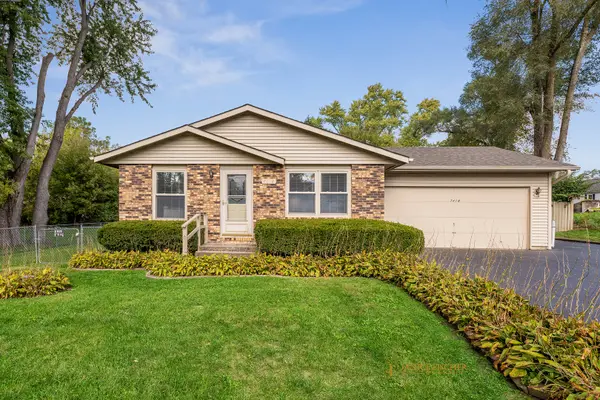 7418 N Oak ST, Wonder Lake, IL 60097