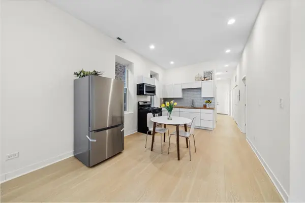 3037 W Lexington ST, Chicago, IL 60612