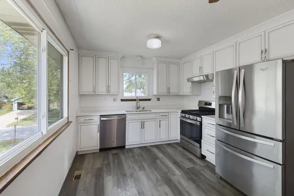 4565 Dupont DR, Hanover Park, IL 60133
