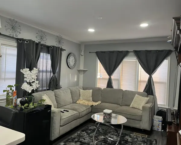 9001 S Cicero AVE #6, Oak Lawn, IL 60453