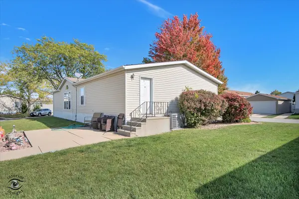 821 Garden DR, Manteno, IL 60950