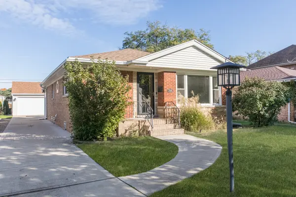 7018 W Birchwood AVE, Niles, IL 60714