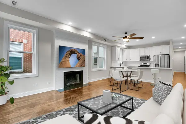 1322 W Belmont AVE #2W, Chicago, IL 60657