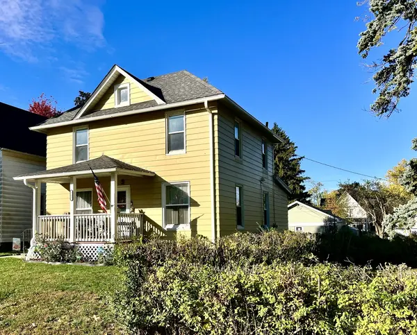 715 Ellwood AVE, Dekalb, IL 60115