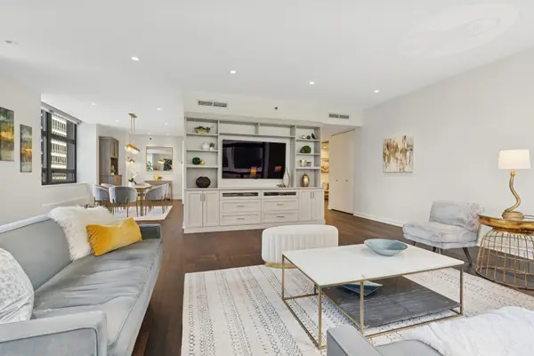 680 N LAKE SHORE DR #321, Chicago, IL 60611