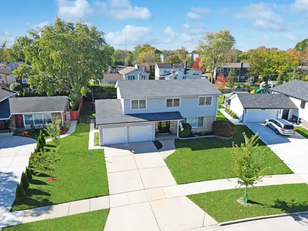 2528 N Walnut AVE, Arlington Heights, IL 60004