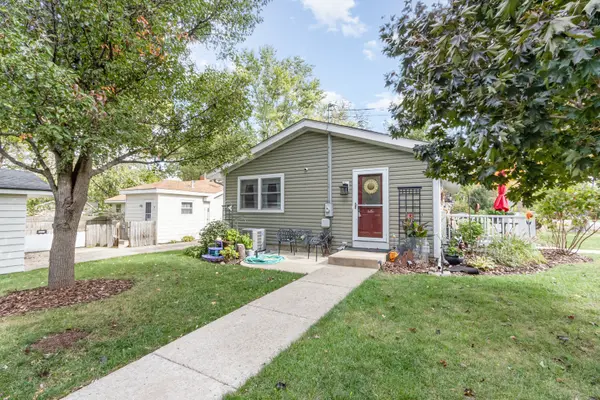 17 E Charles ST, Plano, IL 60545