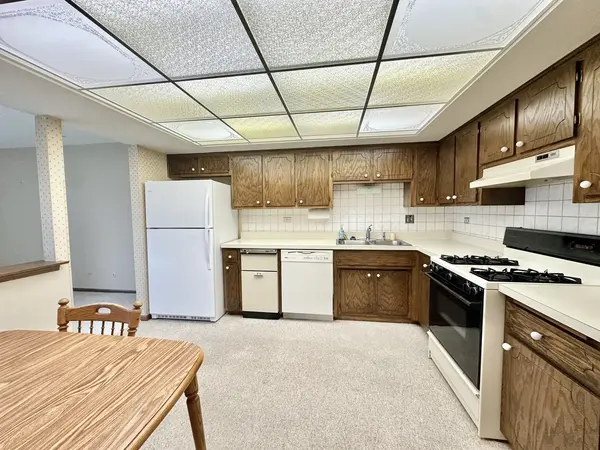 9134 S Pulaski RD #2E, Oak Lawn, IL 60453