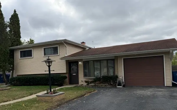 2713 Varonen AVE, Waukegan, IL 60087