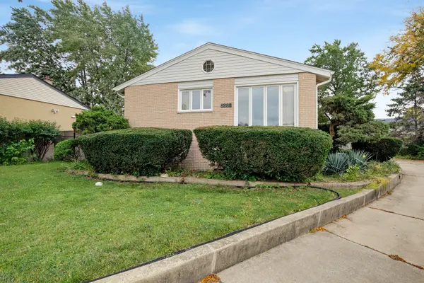 2521 Gayle CT, Glenview, IL 60025