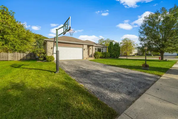 20027 S Jessica LN, Frankfort, IL 60423