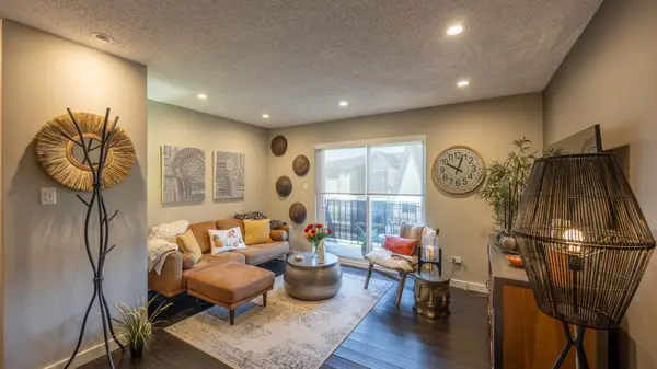 1234 Chalet RD #301, Naperville, IL 60563