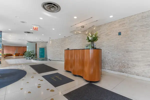 6301 N Sheridan RD #6K, Chicago, IL 60660