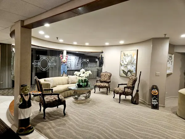 1400 N Yarmouth PL #315, Mount Prospect, IL 60056