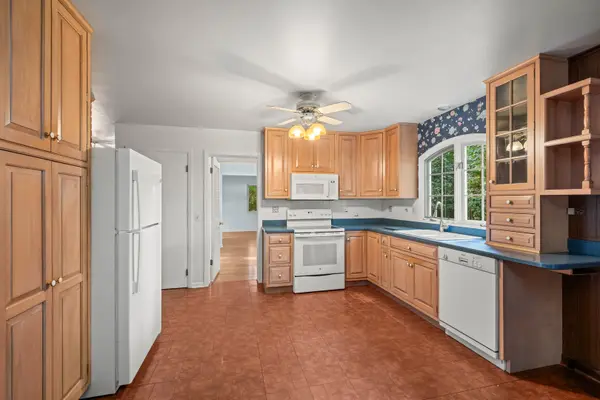 21 Ferndale RD, Deer Park, IL 60010