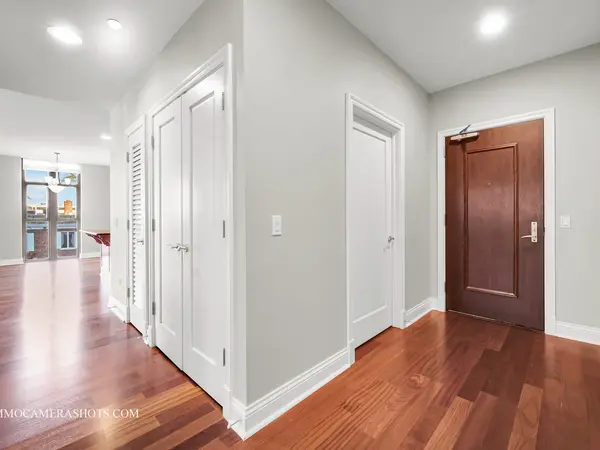 520 S Washington ST #201, Naperville, IL 60540