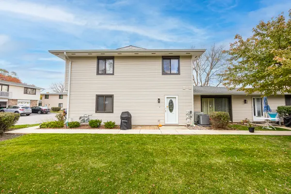 120 Brewster CT #D, Bloomingdale, IL 60108