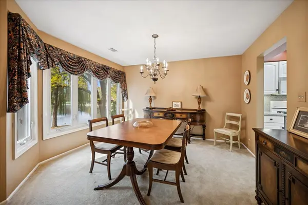 175 Lake BLVD #301, Buffalo Grove, IL 60089