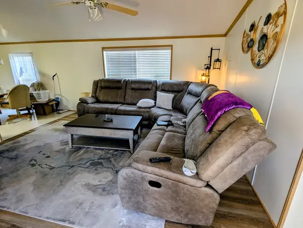 58 Swan LN, Beecher, IL 60401