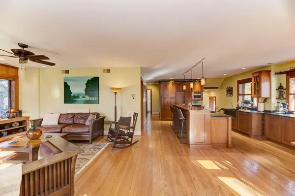 322 E Elm ST, Lombard, IL 60148