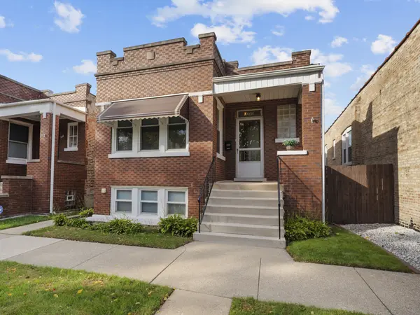 2240 Wesley AVE, Berwyn, IL 60402